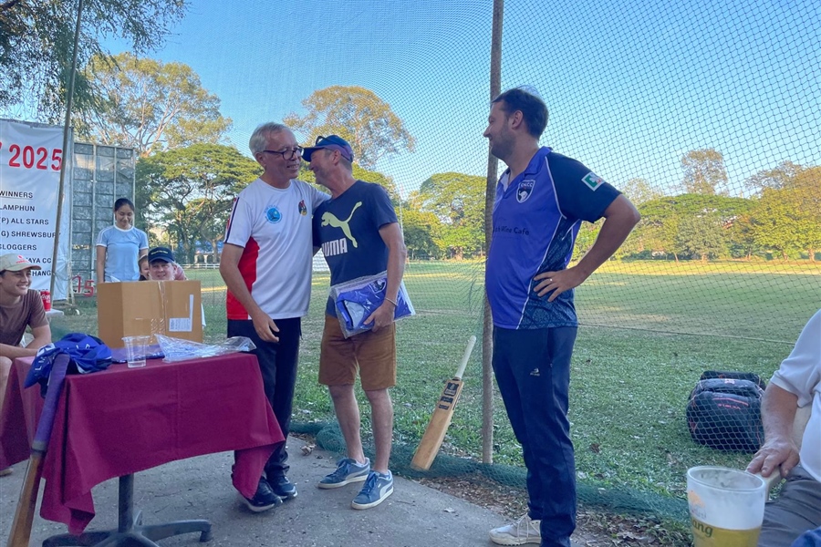 Locky is awarded a Life Membership of CMLCC.